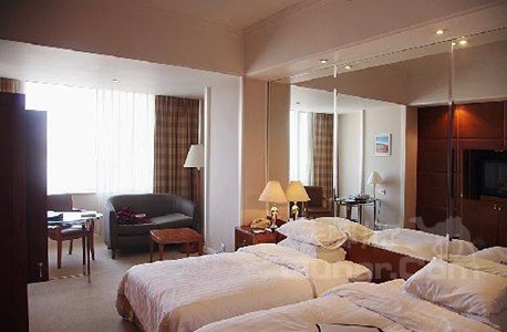 昆明佳华广场酒店 yongaiqiaoyu点评 服务很好,价格偏贵,房间太小,西餐不好吃-去哪儿旅游搜索引擎Qunar.com