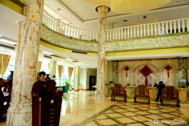 华西国际大酒店