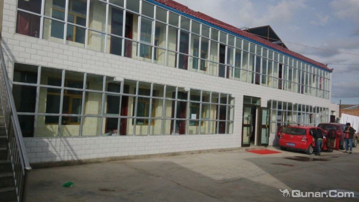 海南藏族自治州圣潔商務賓館