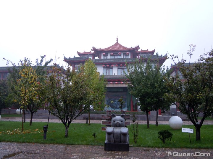 宝鸡关中风情民俗度假村 扶风县城新区东大街 暂无报价暂无评分 