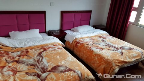 2016而喇荣宾馆是唯一一个可以男女混住的地