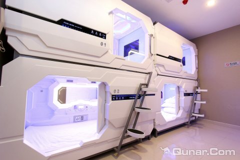 深圳新巢太空舱酒店