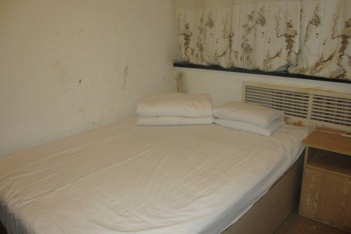 百盛假日旅馆
