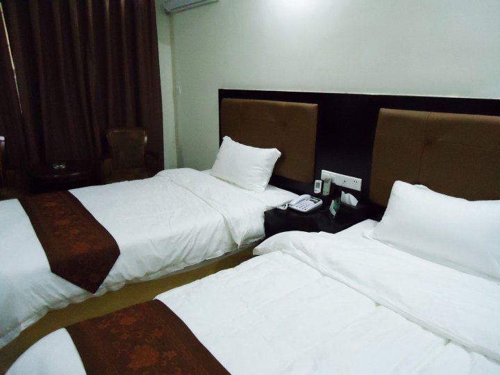 茂名化州和美商务酒店(三十米街店)