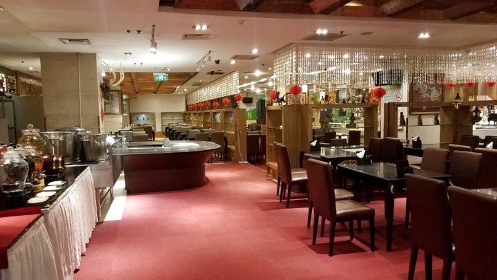 艺海汤泉假日酒店