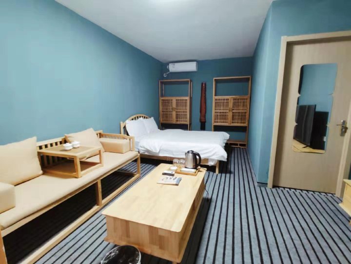 虫二小隐旅舍(曲阜师范店)