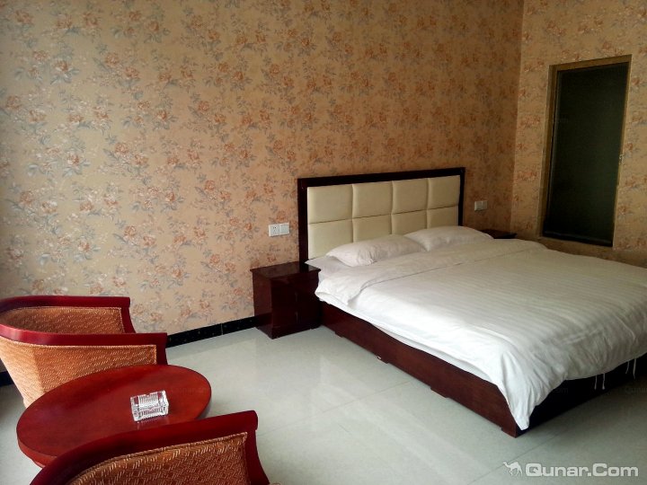 眉山黑龙滩怡锦名人酒店