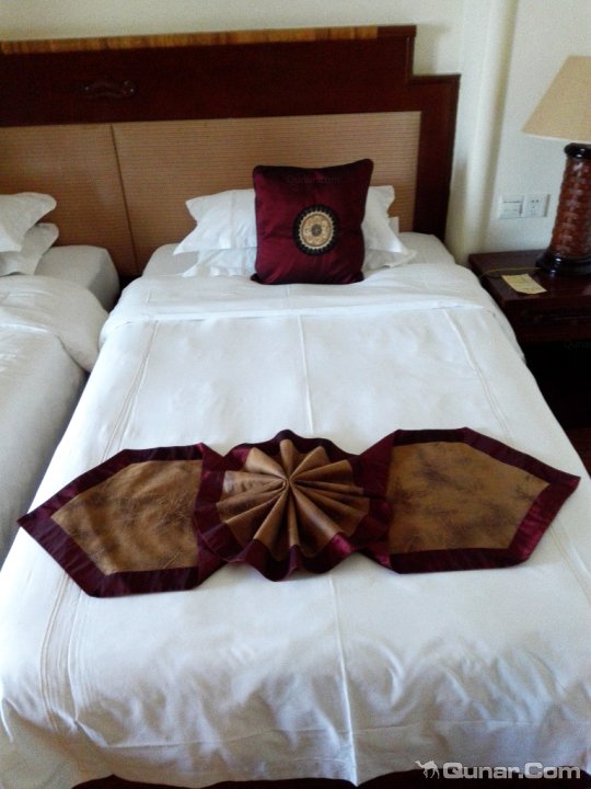酒店花式床花折叠方法图片