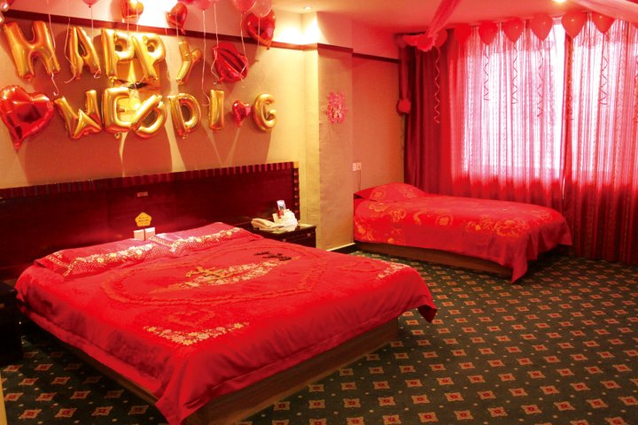 鲅鱼圈区 >> 酒店标签: 快捷酒店酒店 艾居金洋连锁酒店(桃花潭路店)